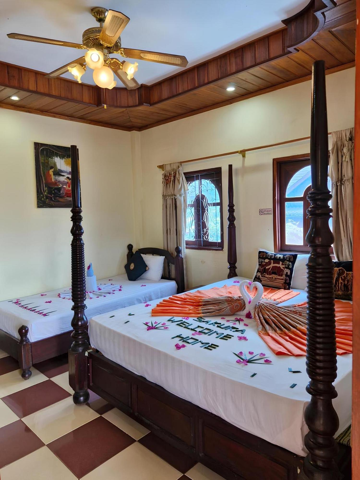 Sakura Wood House Luang Prabang Exterior foto