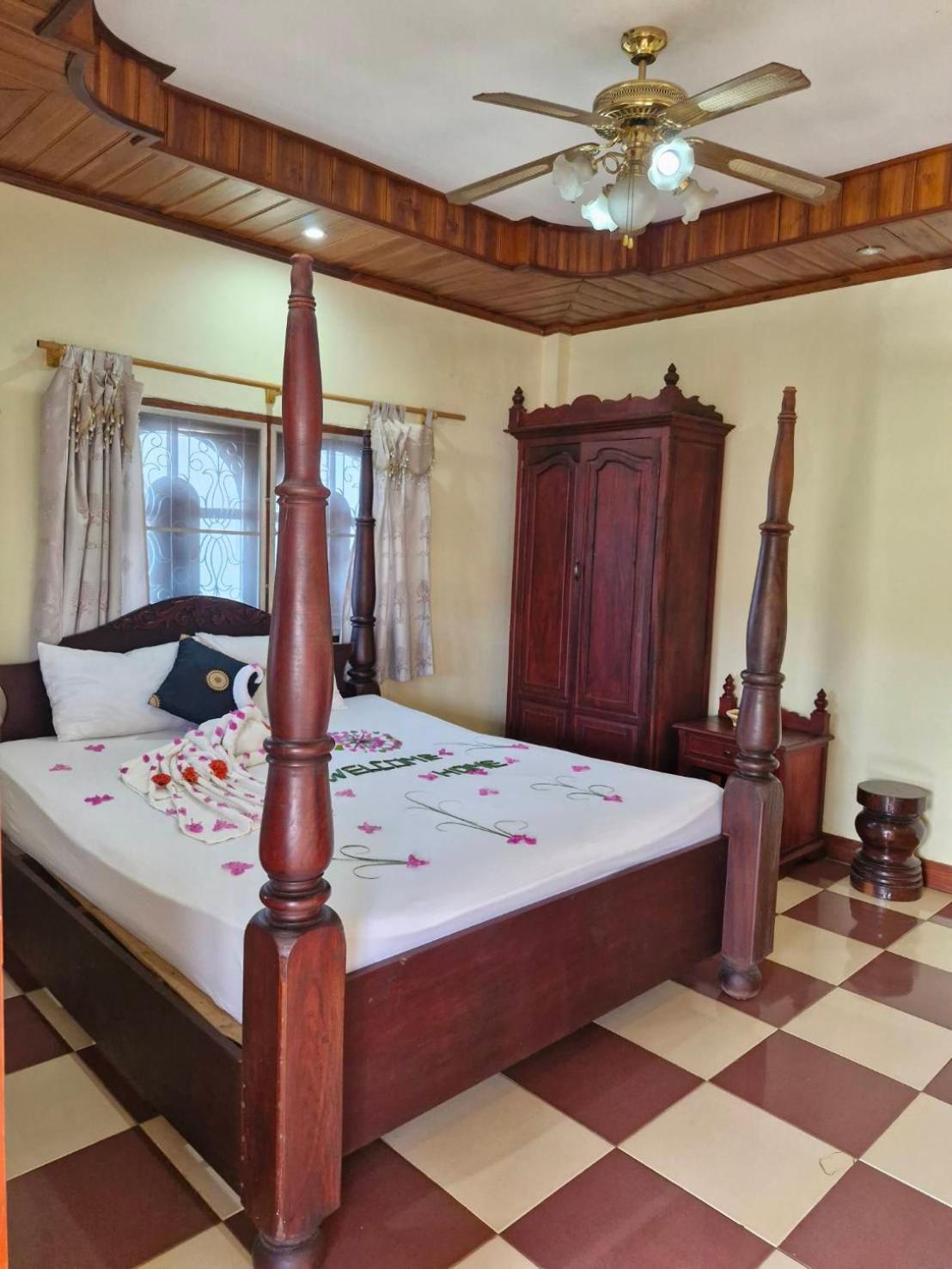 Sakura Wood House Luang Prabang Exterior foto