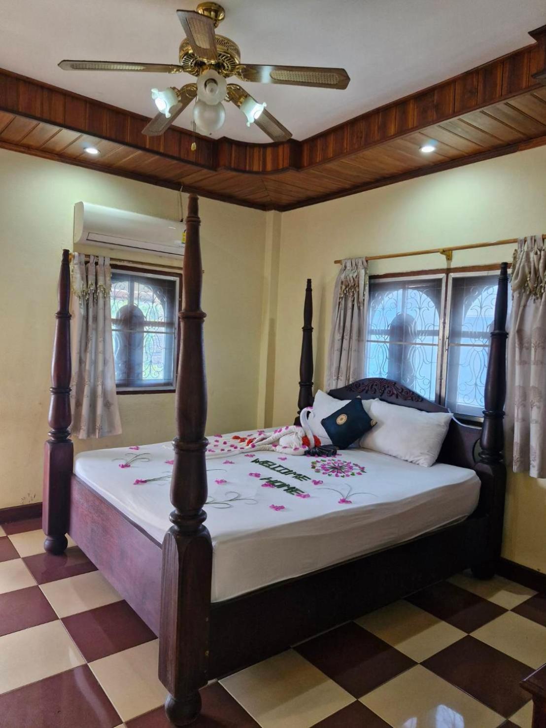 Sakura Wood House Luang Prabang Exterior foto